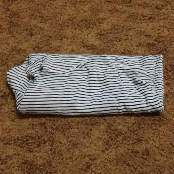 GAP mid-sleeve black and white striped shirt - Picture 3 of 3